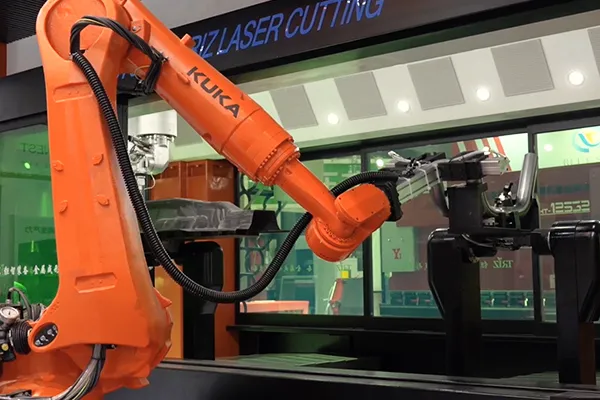 Macchina per taglio laser 3D a doppia stazione